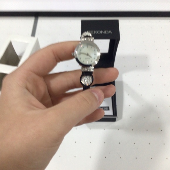 Beautiful small watch with silver beads and tie in the back to secure - Picture 4 of 6